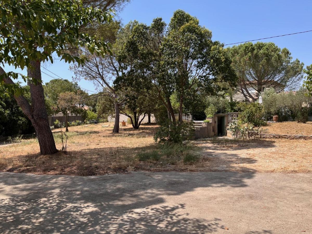 Maisonnette Independante Avec Jardin/Patio Nimes Bagian luar foto